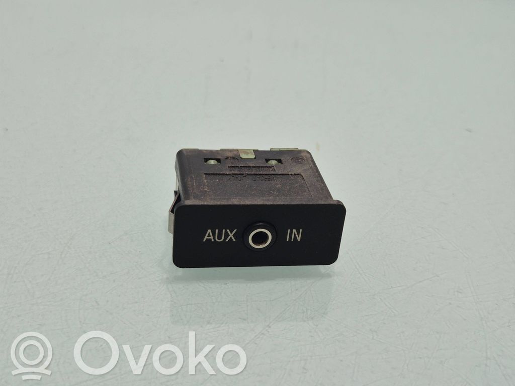 BMW X1 E84 Connettore plug in AUX 