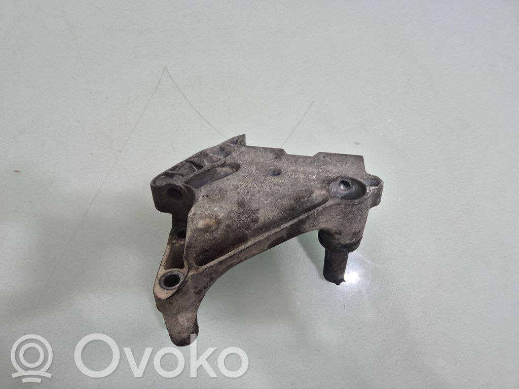 Skoda Octavia Mk3 (5E) Engine mounting bracket 