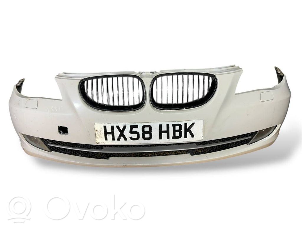 BMW 5 E60 E61 Zderzak przedni 
