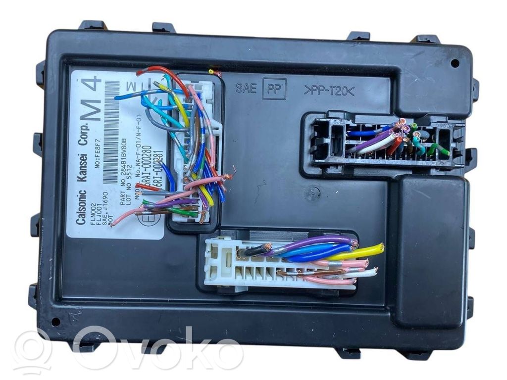Nissan Juke I F15 Moduł / Sterownik komfortu 