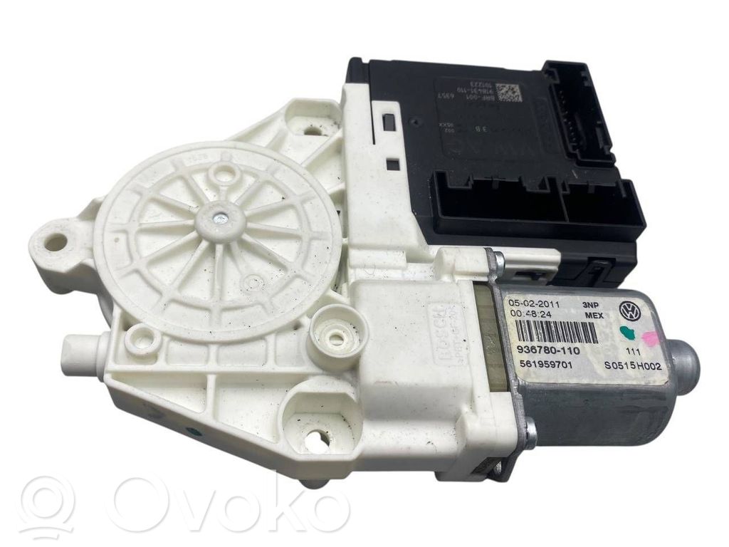 Volkswagen Jetta VI Silnik regulatora szyby drzwi przednich 
