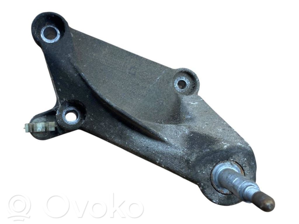 Smart ForFour II W453 Engine mounting bracket 