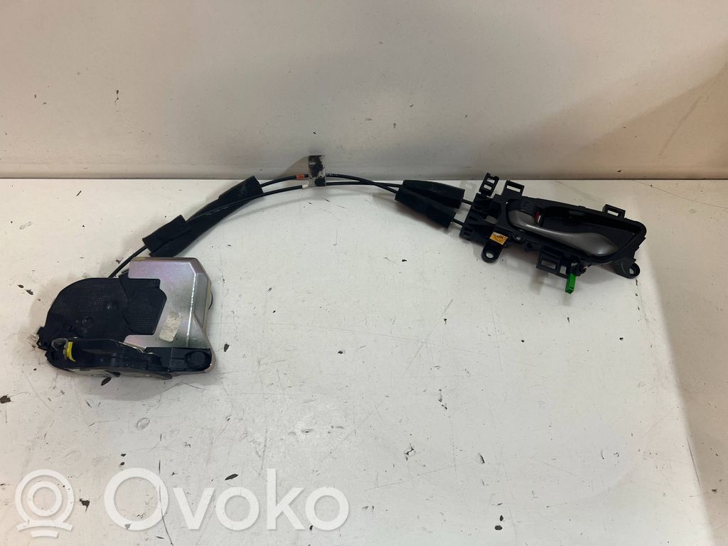 Honda Civic X Priekšpusē slēdzene 