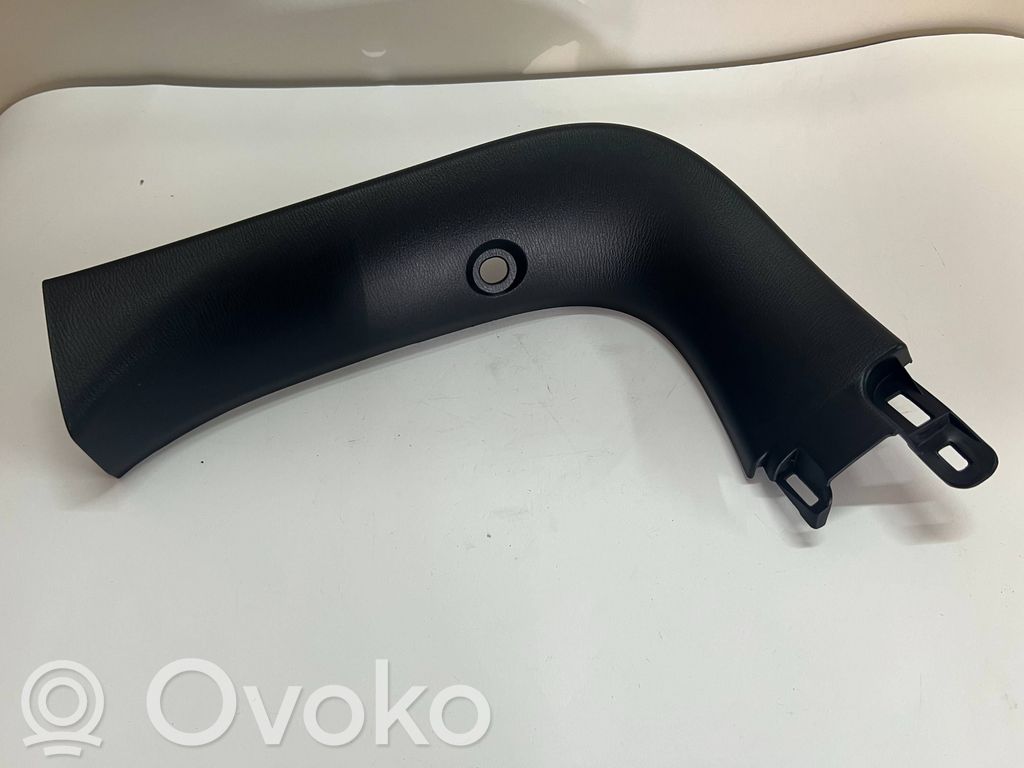 Mazda 3 III Tailgate trim 
