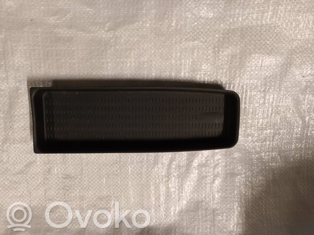 Central console drawer/shelf pad   7118064