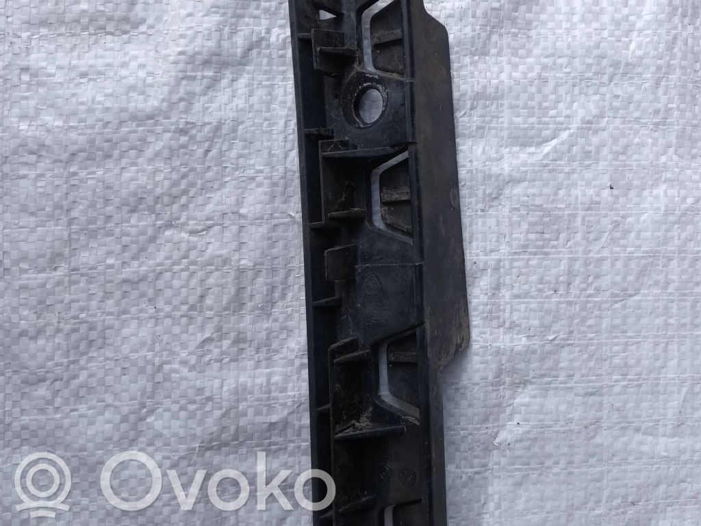 Priekinis laikiklis bamperio   7066227