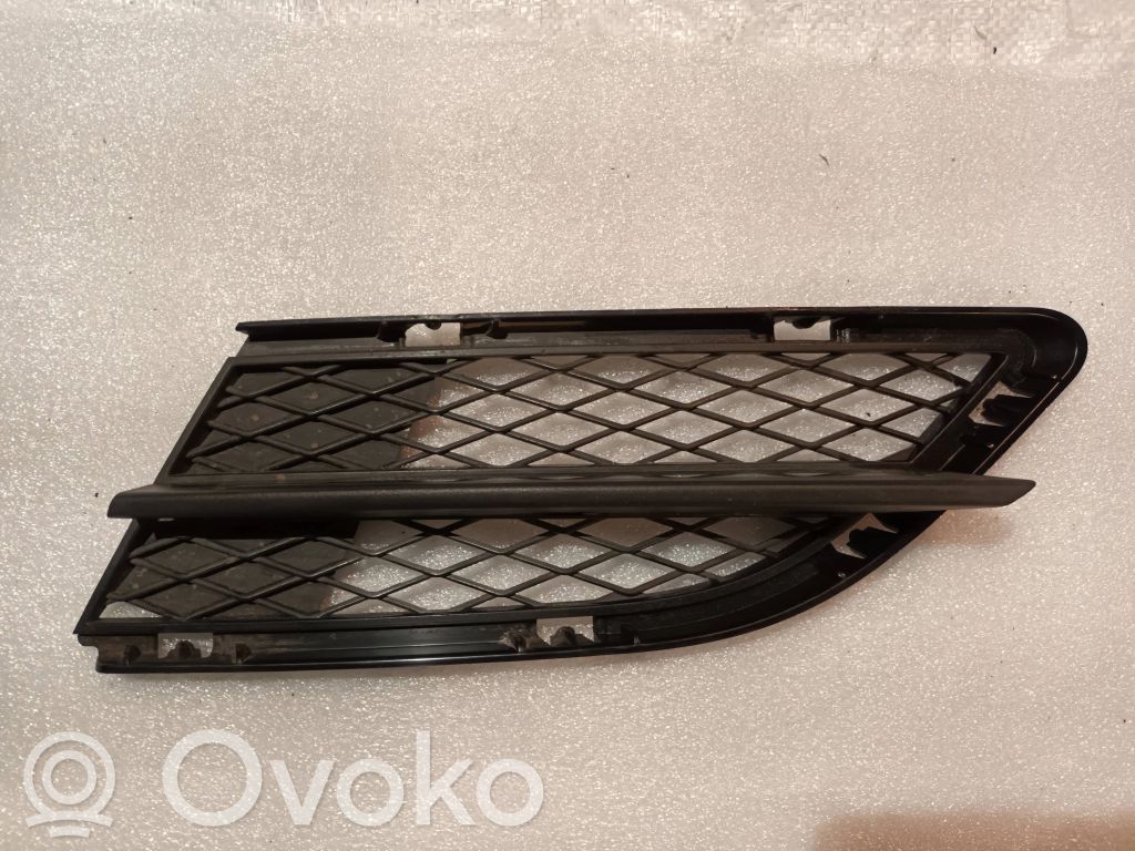 BMW 3 E90 E91 Нижняя решётка (из трех частей) 