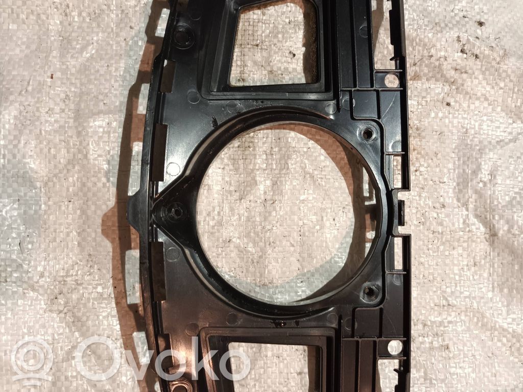 Dash center speaker frame   7123751