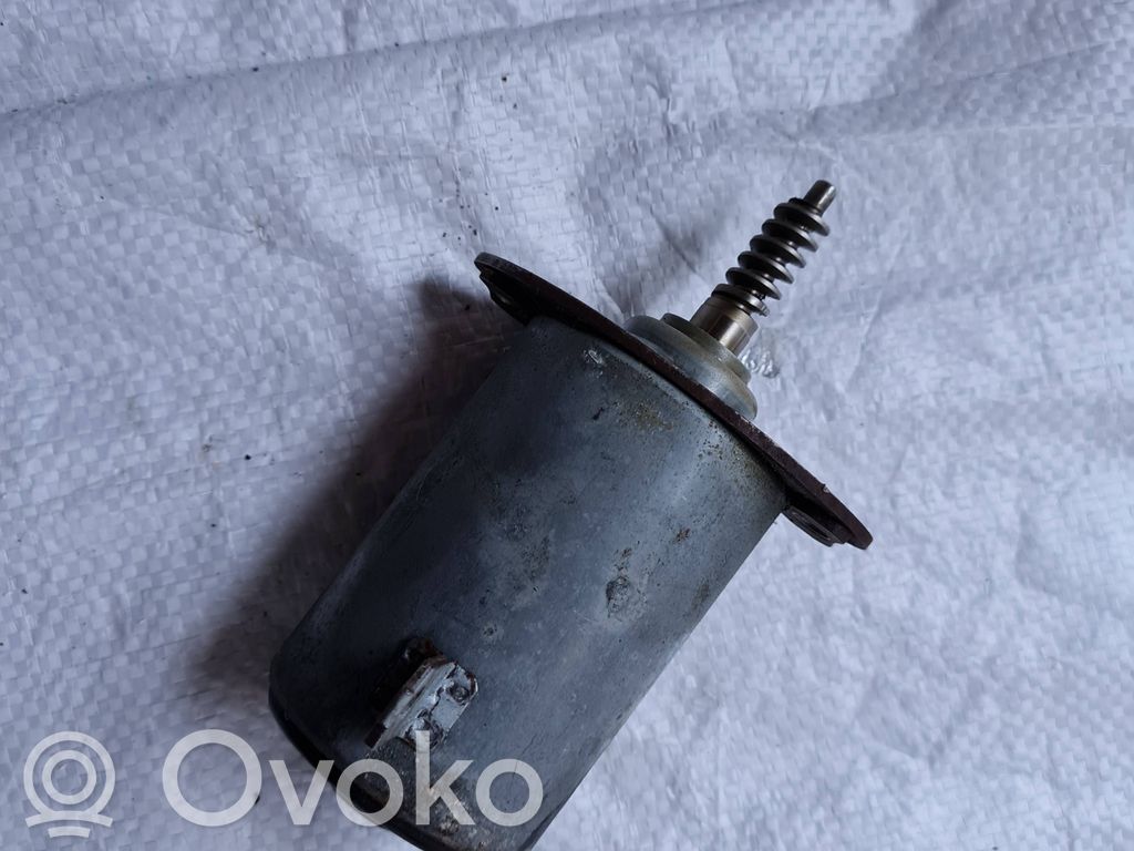 BMW 3 E92 E93 Valve oil control 