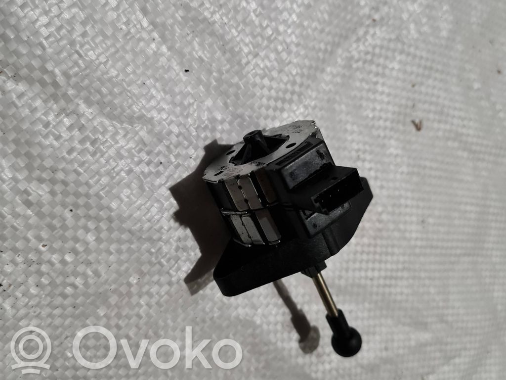 BMW 3 E46 Headlight level adjustment motor 
