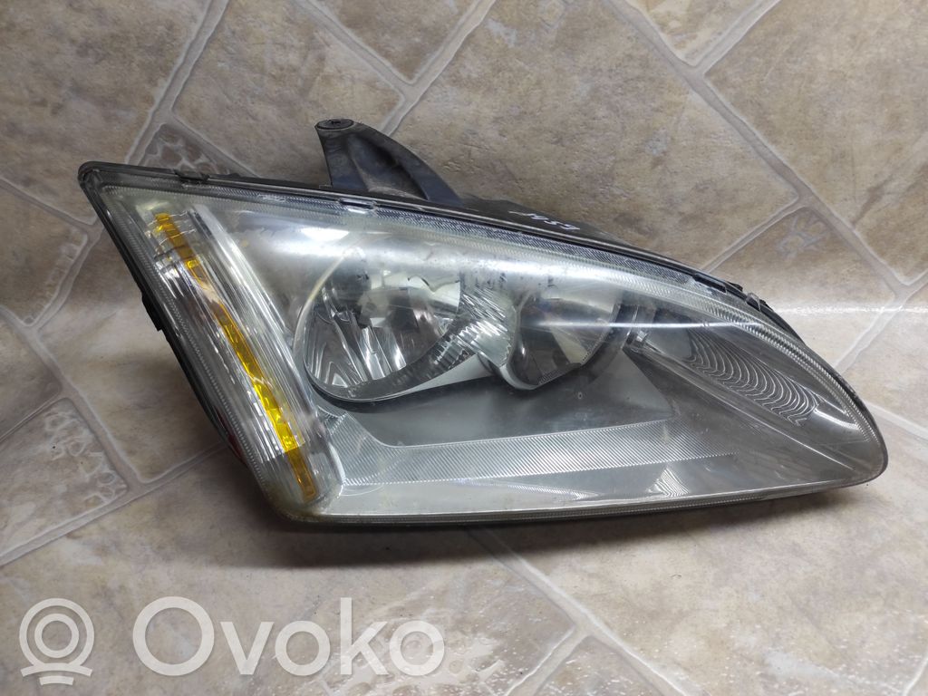 Ford Focus C-MAX Phare frontale 