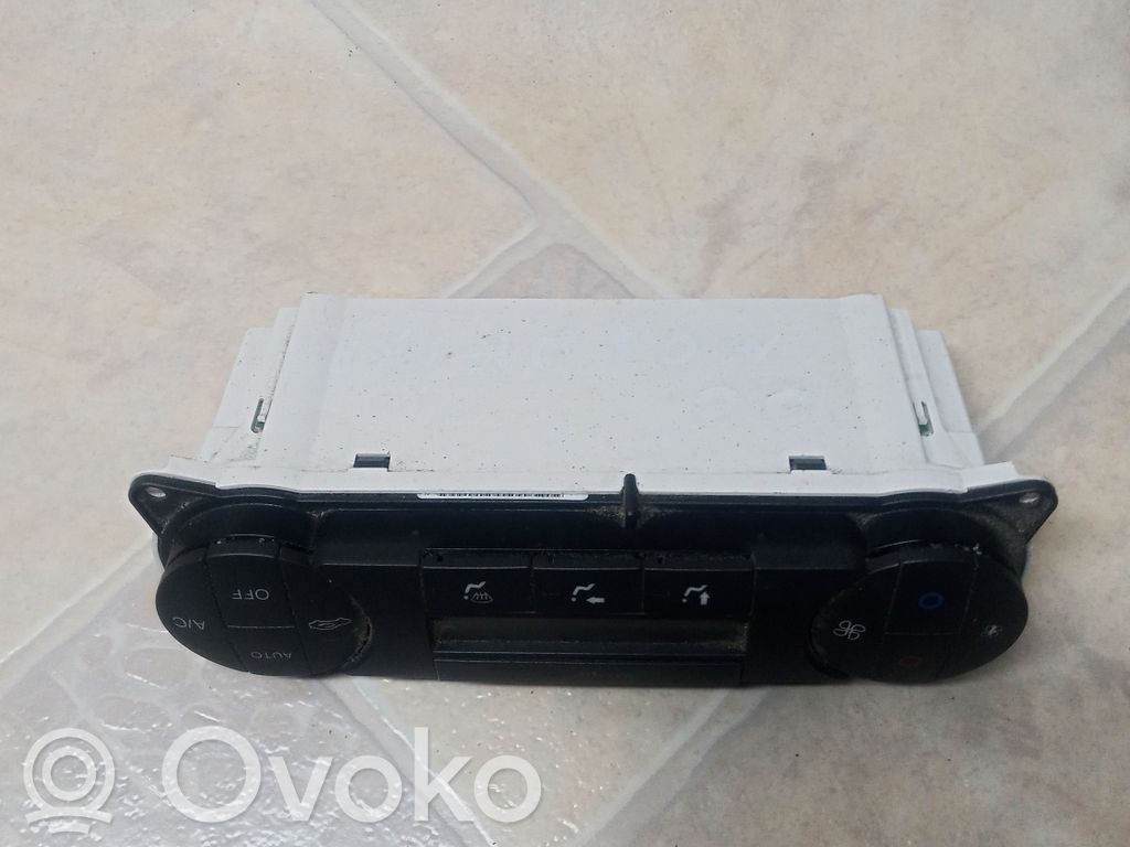 Ford Mondeo Mk III Climate control unit 