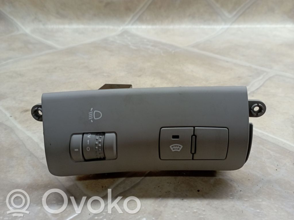 KIA Ceed Headlight level height control switch 