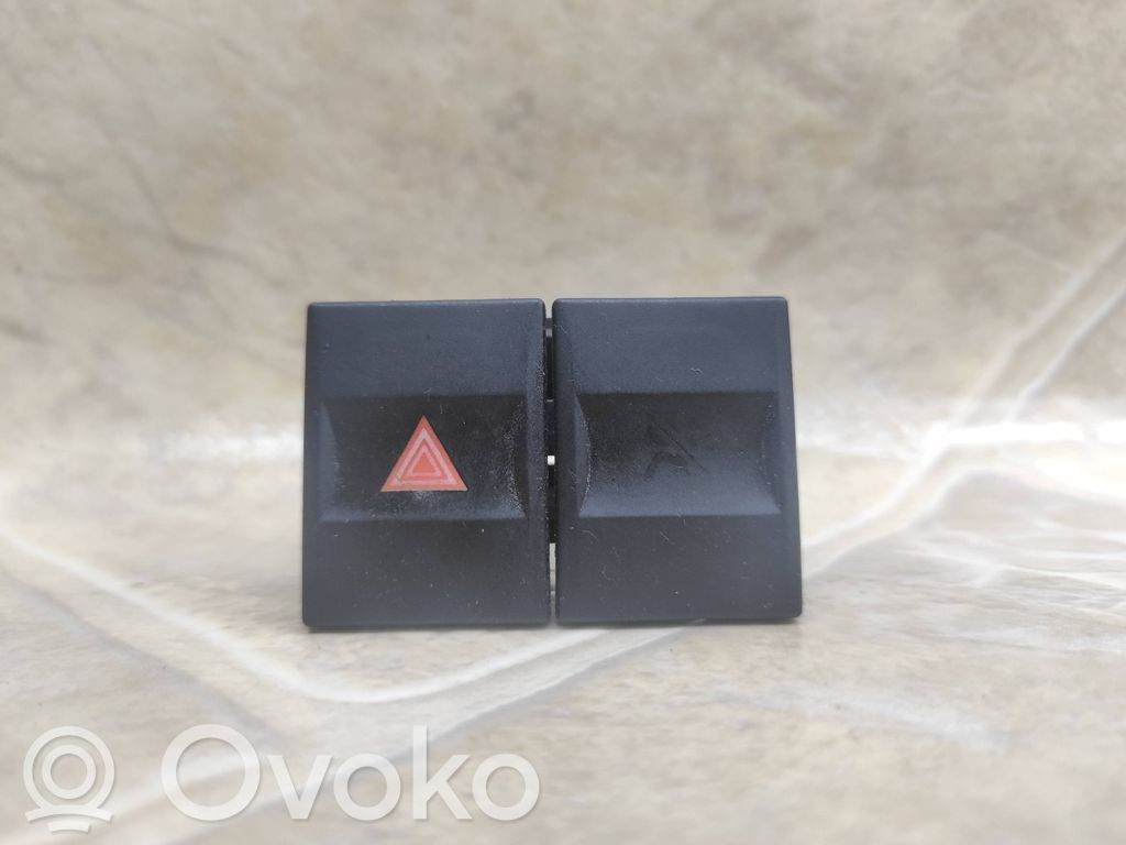 Ford Mondeo Mk III Hazard light switch 