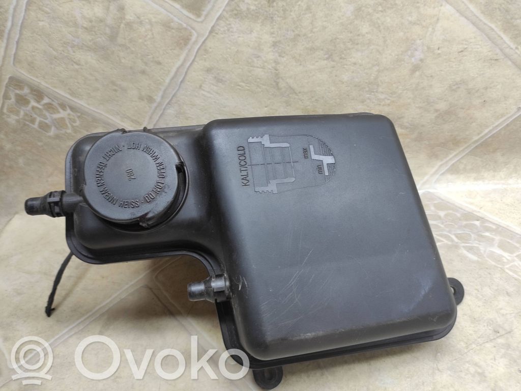 BMW 7 E65 E66 Aušinimo skysčio išsiplėtimo bakelis 