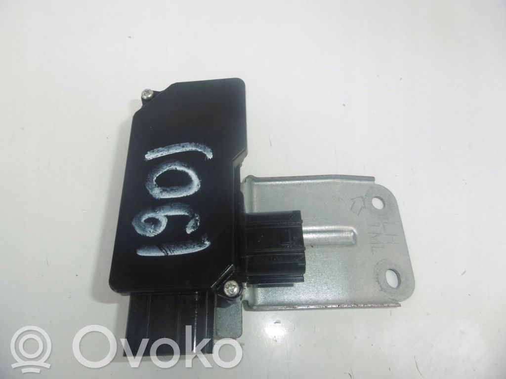 Infiniti Q70 Y51 Door control unit/module 