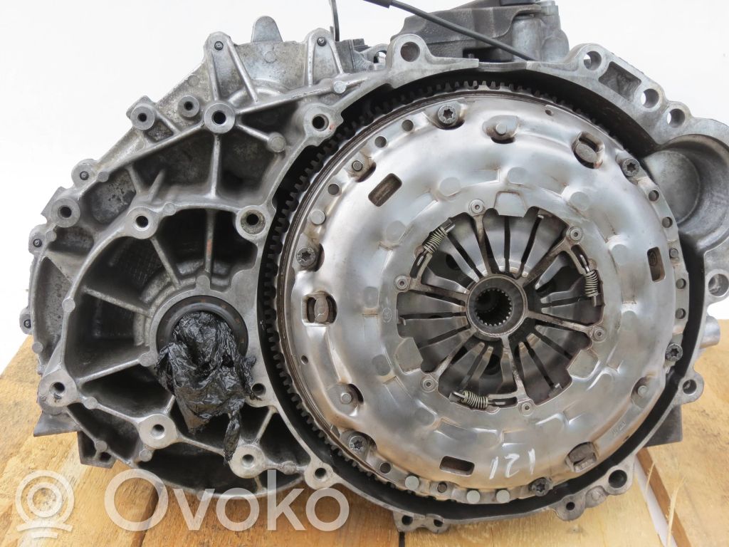 Volvo V60 Mechaninė 6 pavarų dėžė 