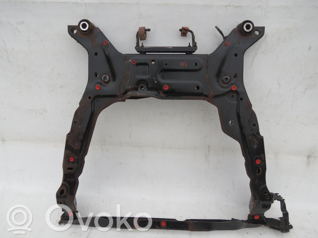 Volvo V60 Priekinis traversas 