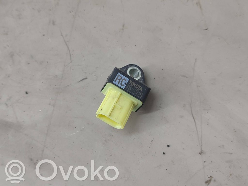 Toyota Highlander XU70 Czujnik uderzenia Airbag 