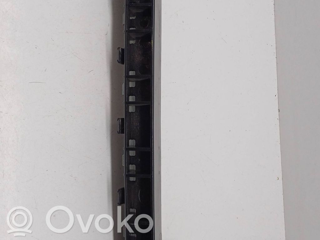 Subaru Impreza III Priekšpusē bampera turētājs 
