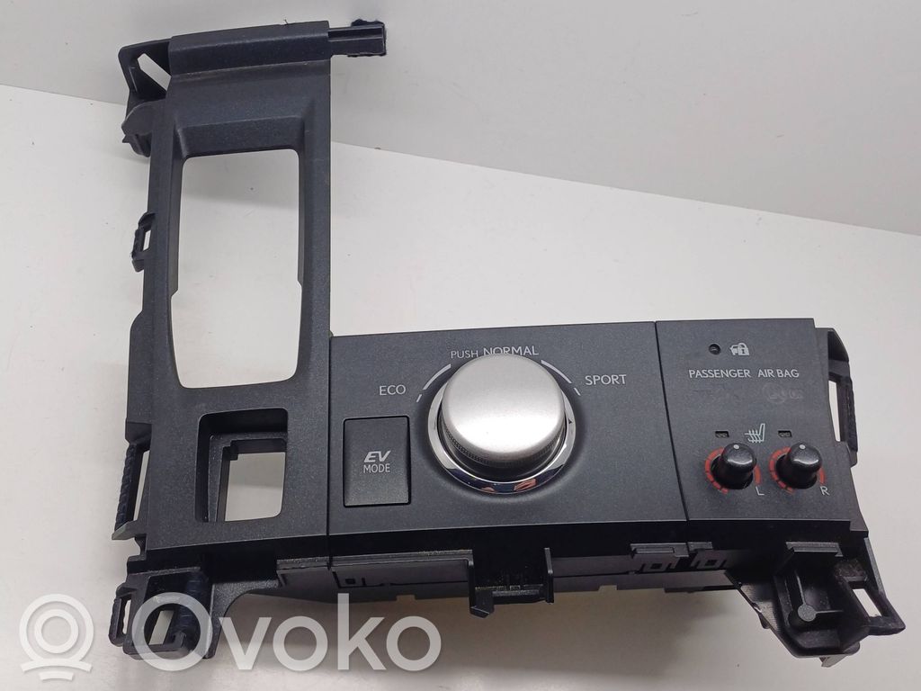 Lexus CT 200H Central console control unit 