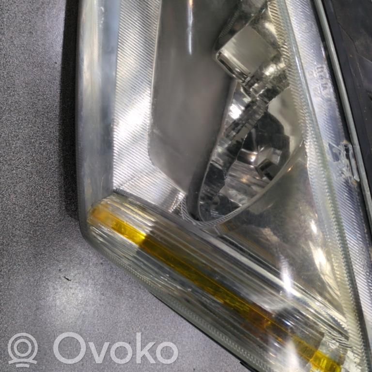 Ford Focus Headlight/headlamp 