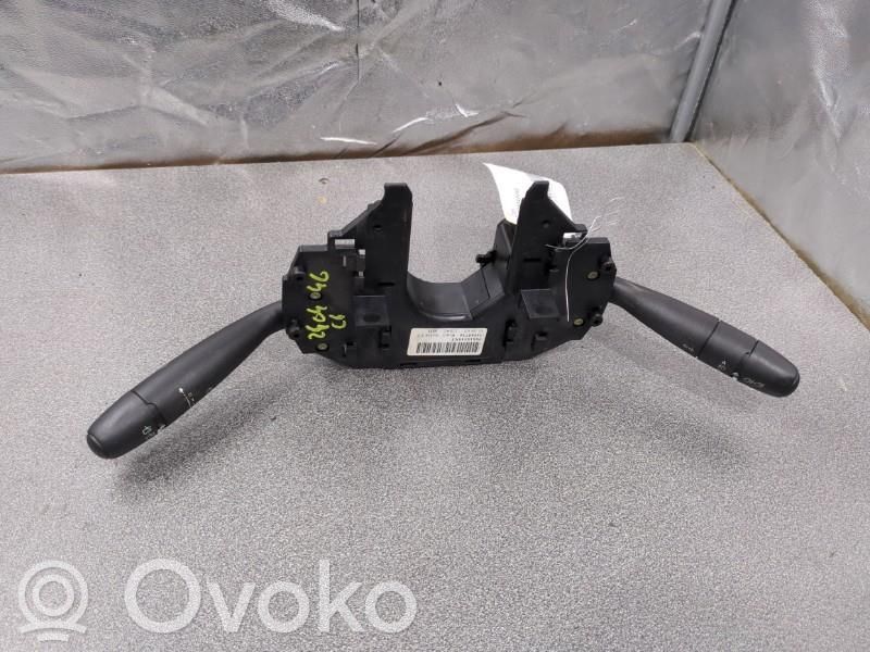 Citroen C4 I Interruptor/palanca de limpiador de luz de giro 
