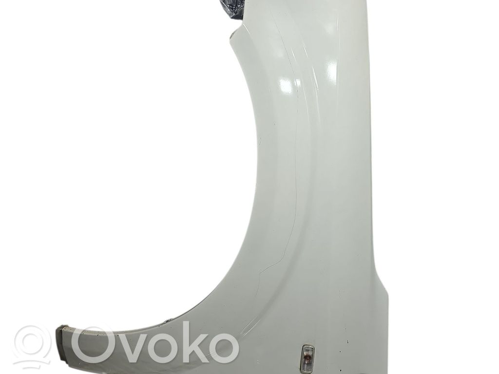 Fiat Freemont Błotnik przedni 