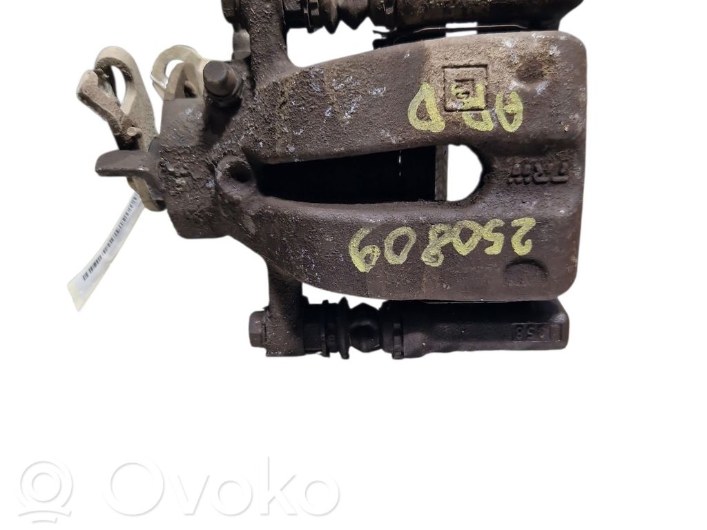 Opel Corsa E Задний суппорт 