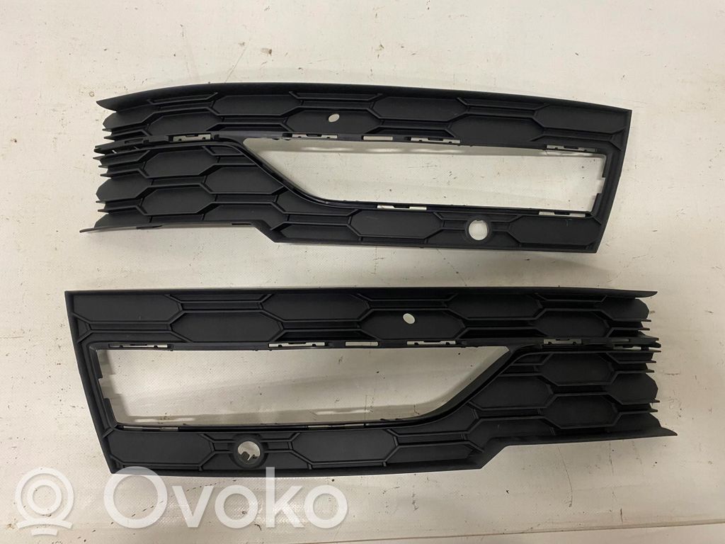Skoda Octavia Mk4 Etupuskurin alempi jäähdytinsäleikkö 