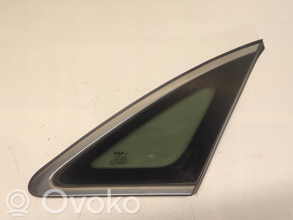 KIA Ceed Rear side window 