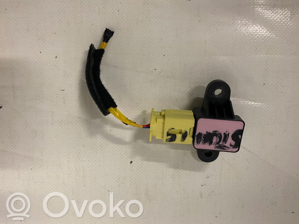 KIA Stonic Sensor impacto/accidente para activar Airbag 