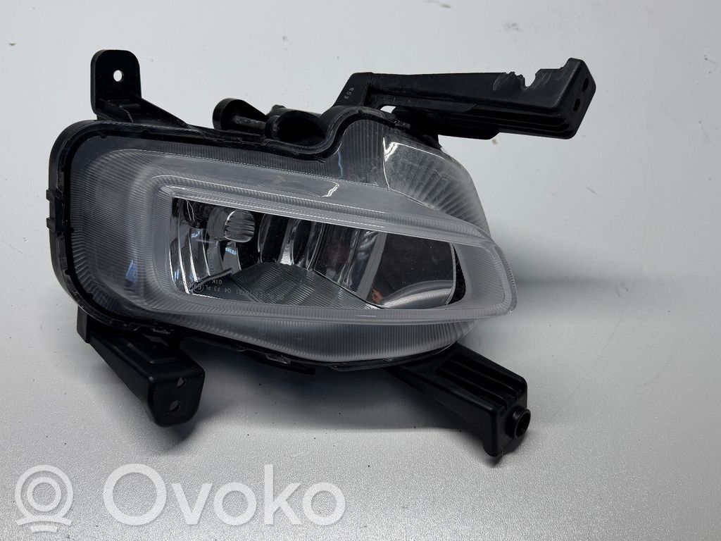 KIA Ceed Miglas lukturis priekšā 