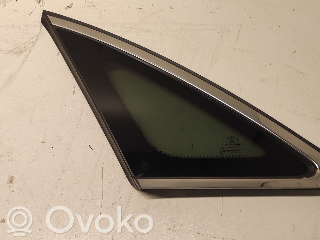 KIA Ceed Rear side window 