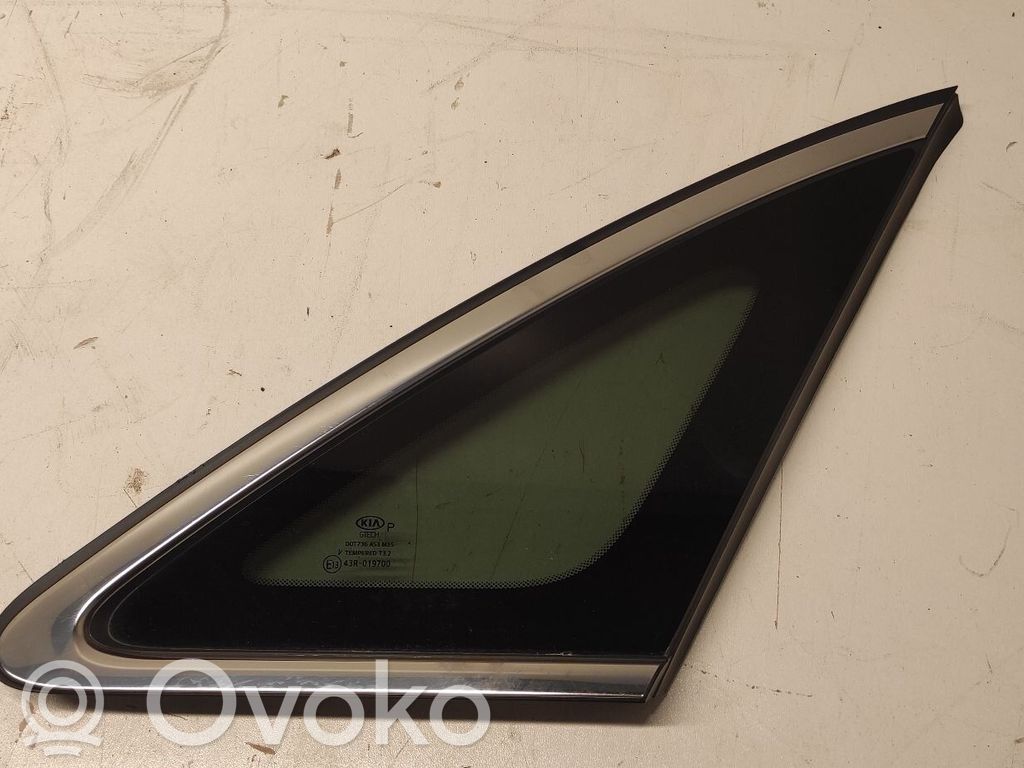 KIA Ceed Rear side window 
