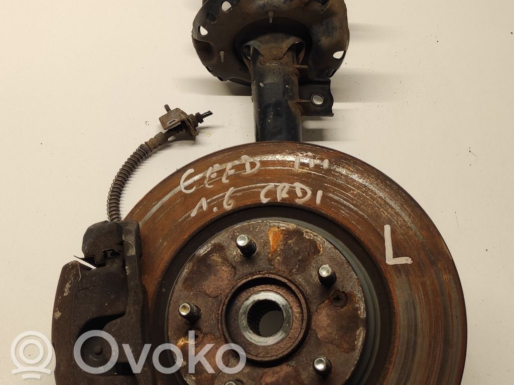 KIA Ceed Front wheel hub spindle knuckle 