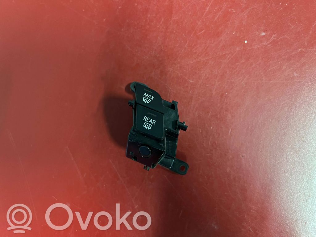 BMW X1 U11 Windscreen/window heater switch 