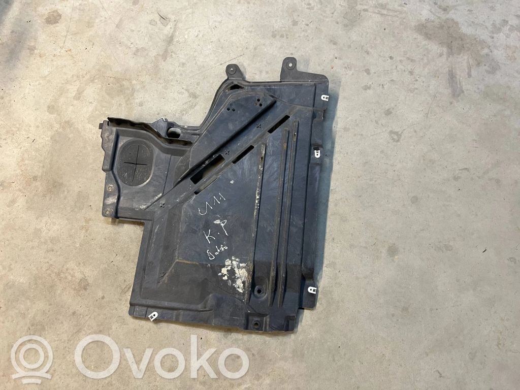 BMW X1 U11 Šoninė dugno apsauga 