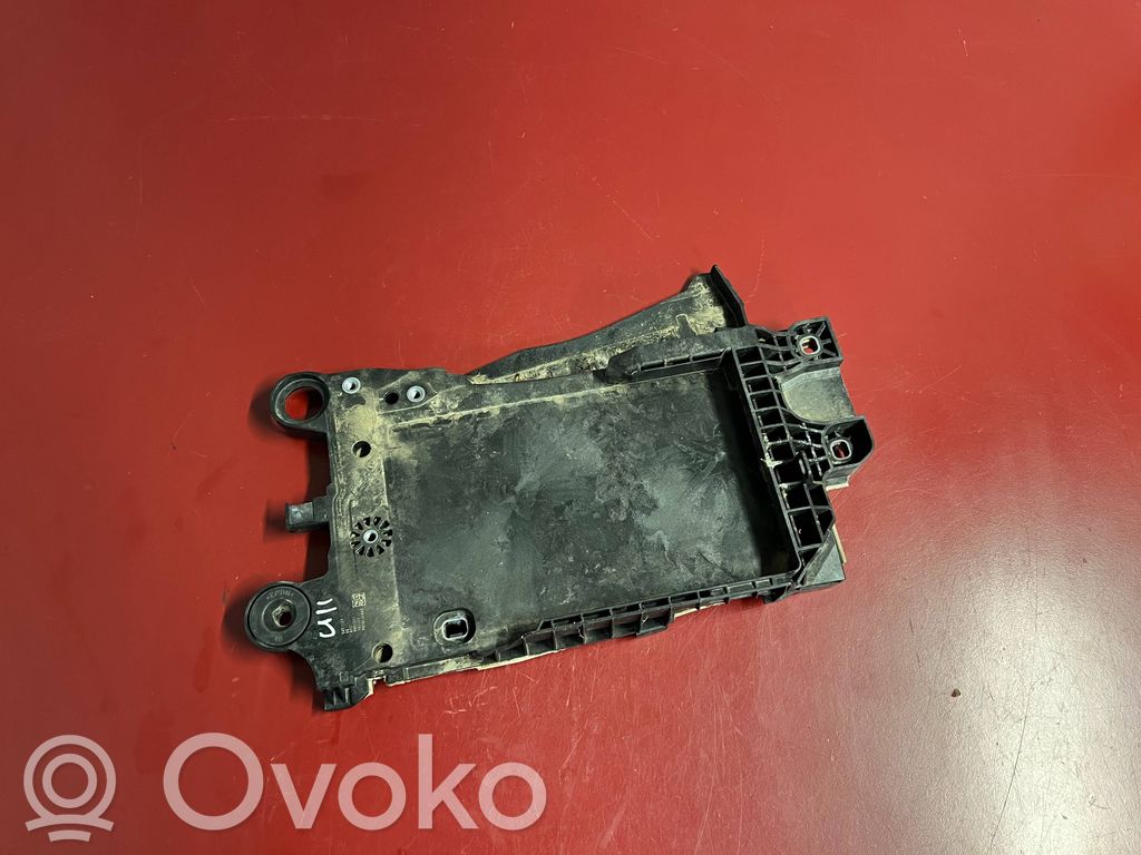 BMW X1 U11 Battery tray 