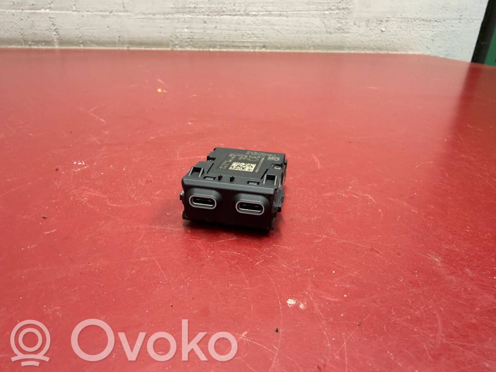 BMW X3 G45 USB-pistokeliitin 
