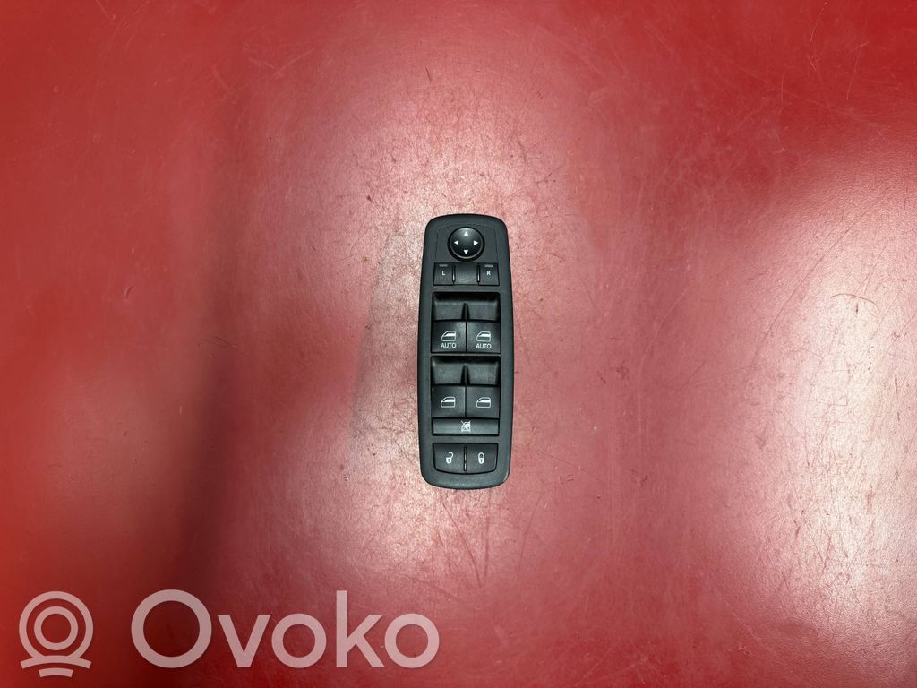 Chrysler Pacifica Electric window control switch 