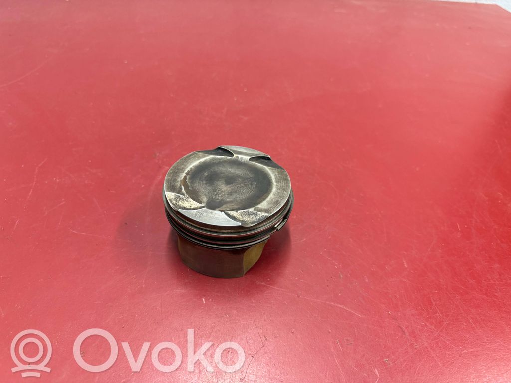 BMW 7 F01 F02 F03 F04 Tłok 
