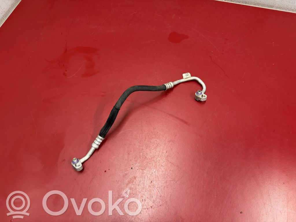 BMW X3 G01 Ilmastointilaitteen putki (A/C) 