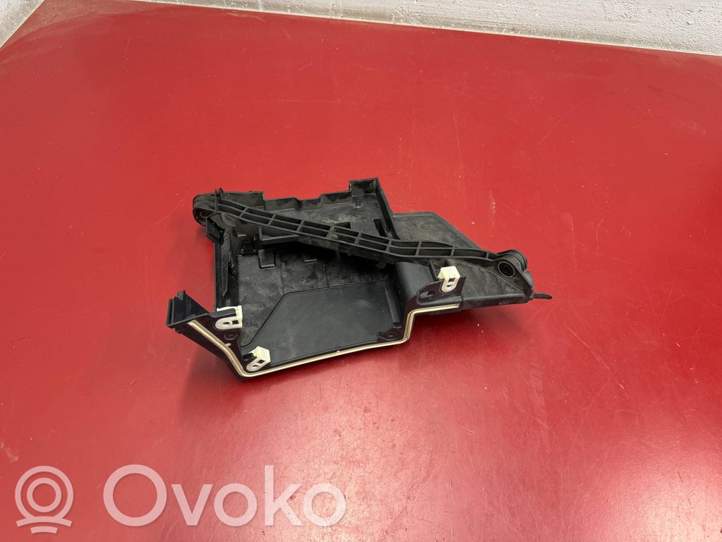 BMW X1 U11 Engine control unit box 
