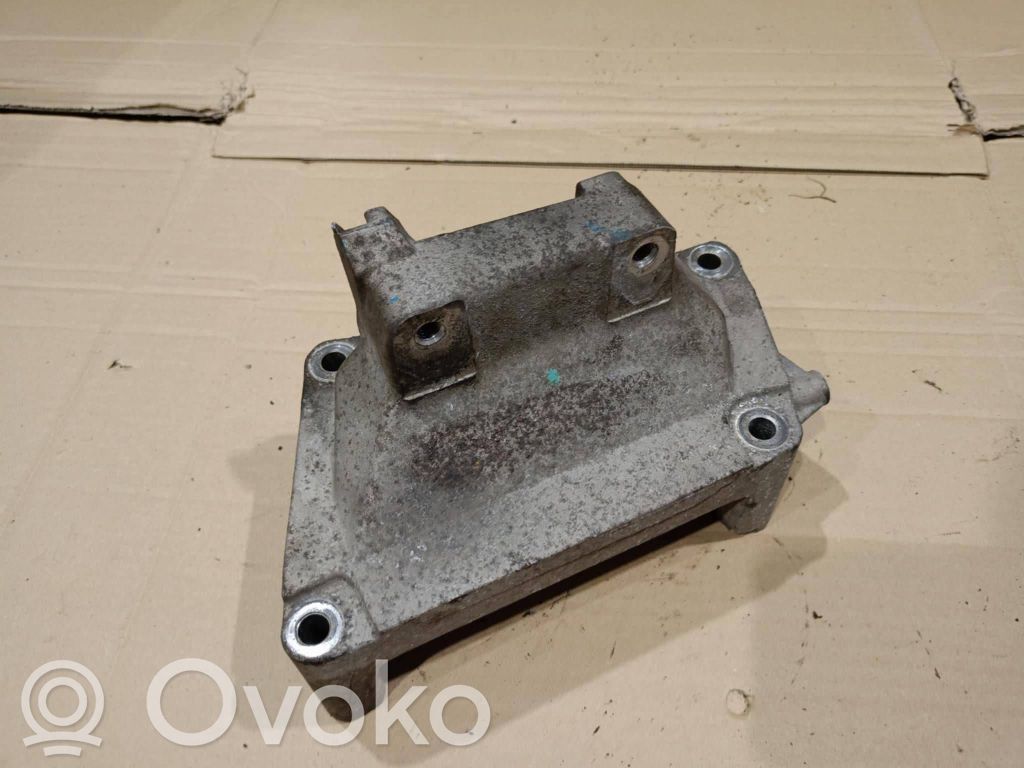 Opel Corsa C Engine mounting bracket 