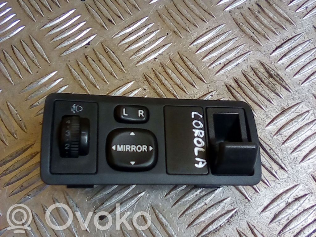 Toyota Corolla E120 E130 Wing mirror switch 