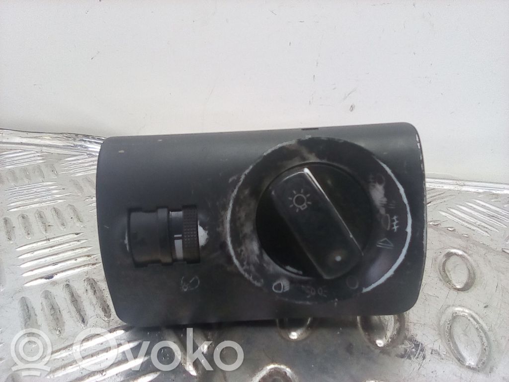 Audi A6 S6 C5 4B Light switch 