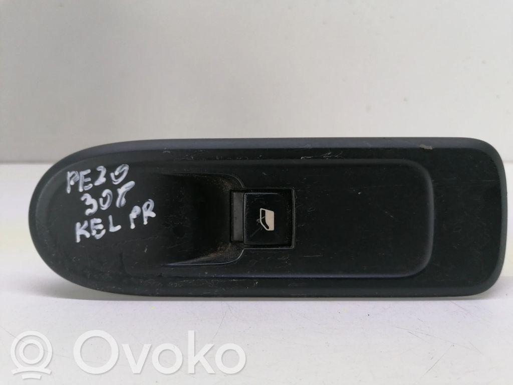 Peugeot 308 SW  Electric window control switch 