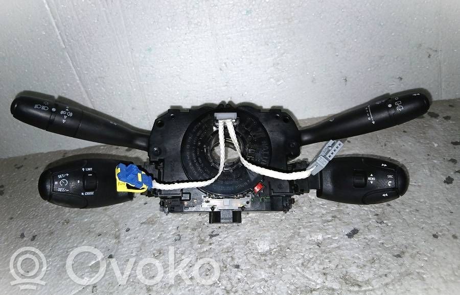 Peugeot 308 Interruptor de control multifunción 
