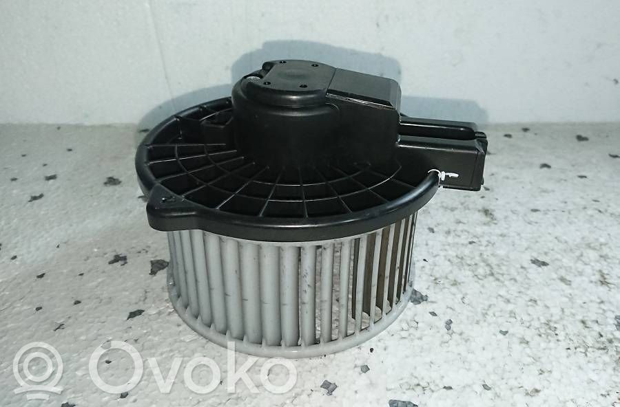 Mazda 3 III Mazā radiatora ventilators 